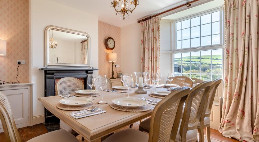 Photo of 4 Bed in Boscastle