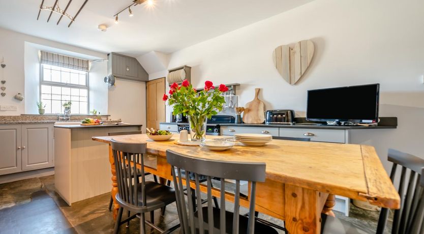 Photo of 4 Bed in Boscastle