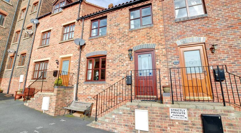 Photo of 3 Bed in Whitby