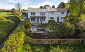 Photo of 3 Bed in Lynton