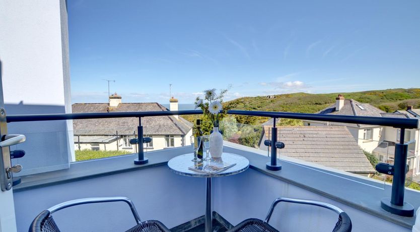 Photo of 3 Bed in Mortehoe