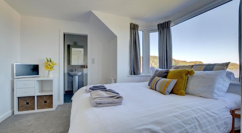 Photo of 3 Bed in Mortehoe