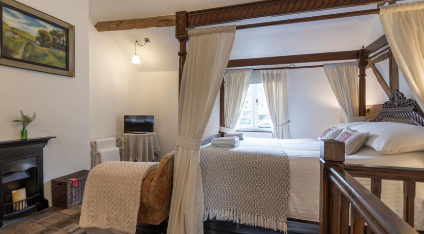 Photo of 2 Bed in Montgomery