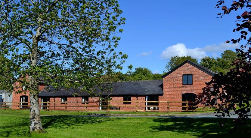 Photo of 2 Bed in Llandinam