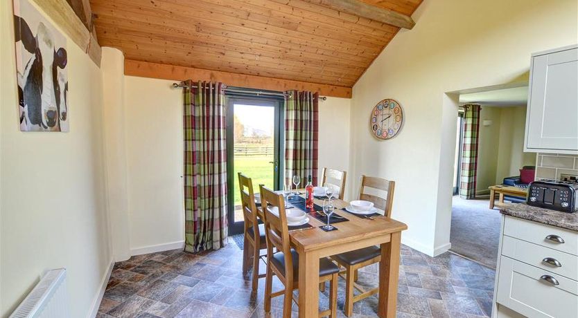 Photo of 2 Bed in Llandinam