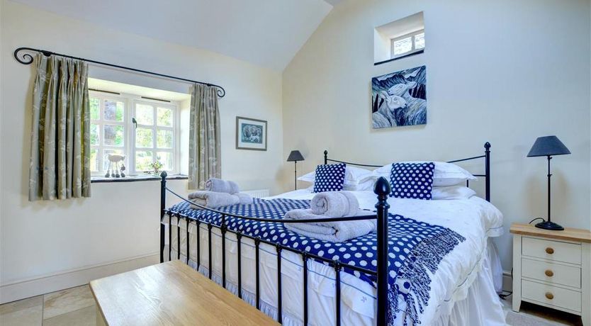 Photo of 2 Bed in Menai Bridge