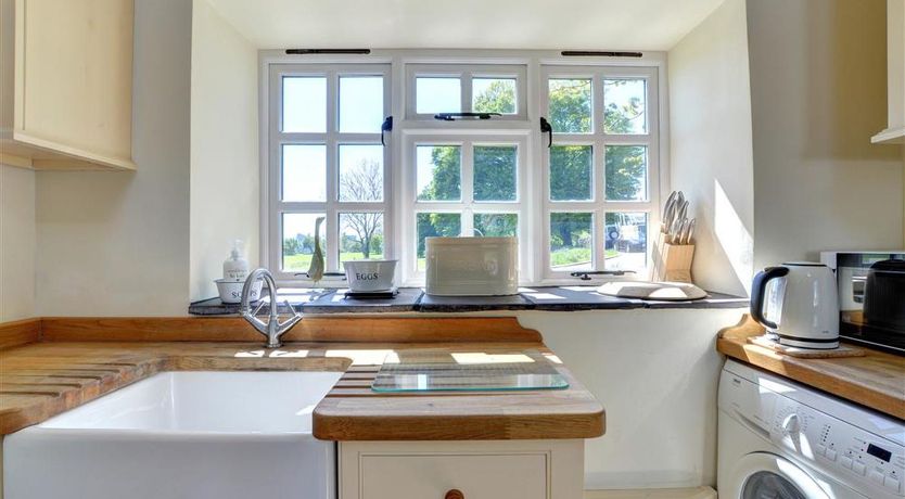 Photo of 2 Bed in Menai Bridge