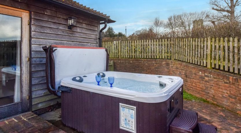 Photo of 2 Bed in Tenterden