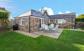 Photo of 3 Bed in Pwllheli