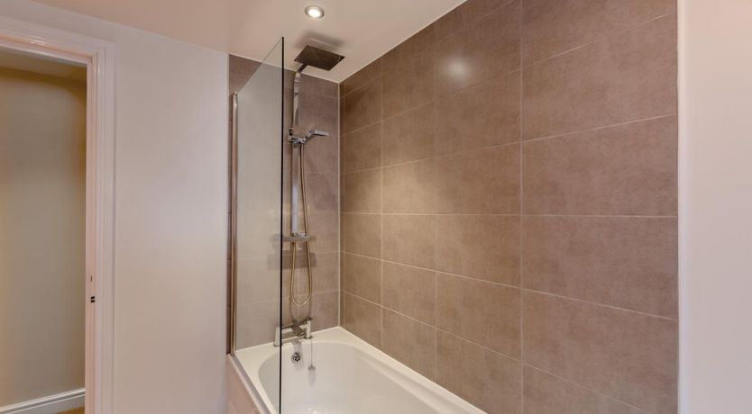 Photo of 3 Bed in Whitby