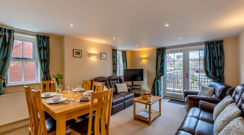 Photo of 3 Bed in Whitby