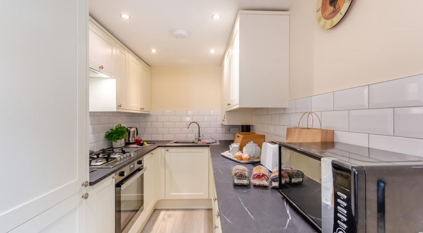 Photo of 3 Bed in Whitby