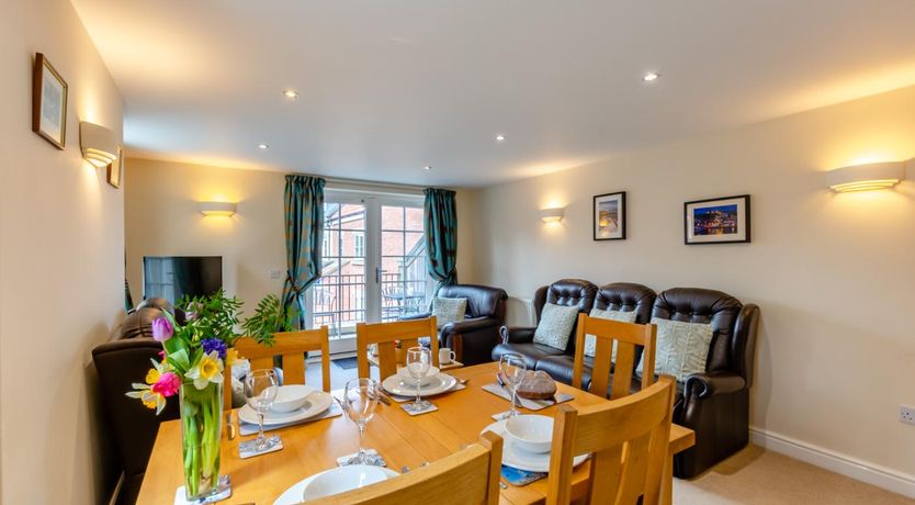 Photo of 3 Bed in Whitby