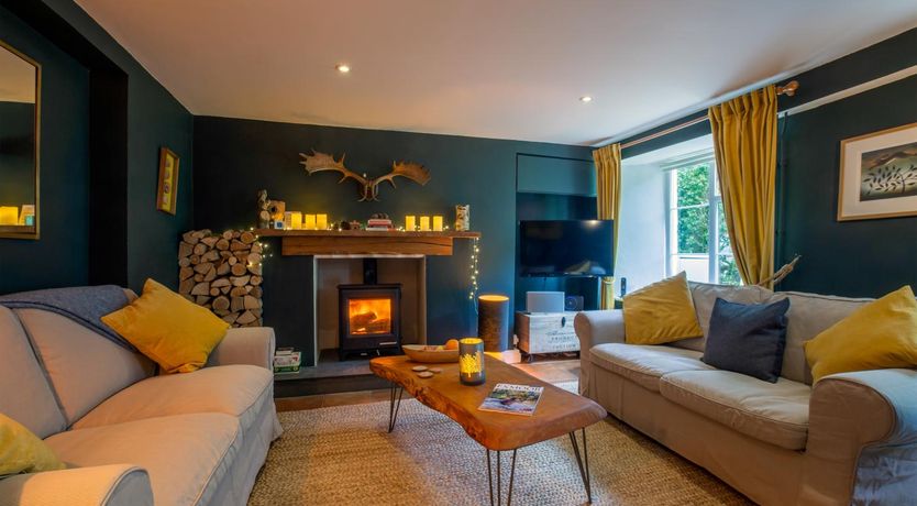 Photo of 2 Bed in Lynton