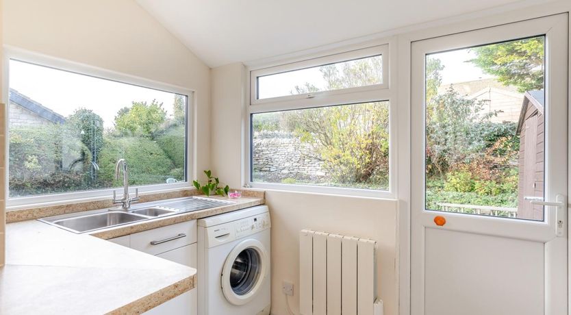 Photo of 4 Bed in Worth Matravers