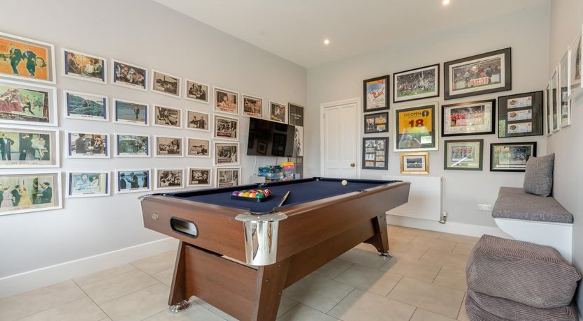 Photo of 5 Bed in Studland