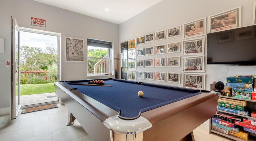 Photo of 5 Bed in Studland