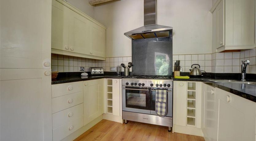Photo of 2 Bed in Tunbridge Wells