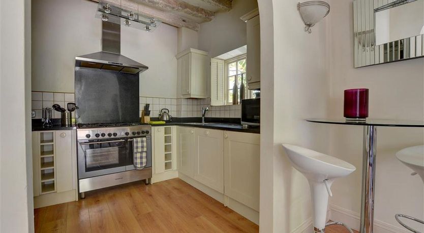 Photo of 2 Bed in Tunbridge Wells