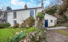 Photo of 4 Bed in Tenby