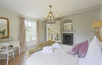 5 Bed in Halesworth Holiday Home