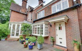 Photo of 2 Bed in Tunbridge Wells