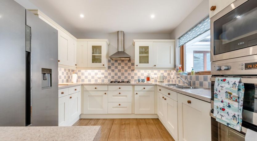 Photo of 5 Bed in Saundersfoot
