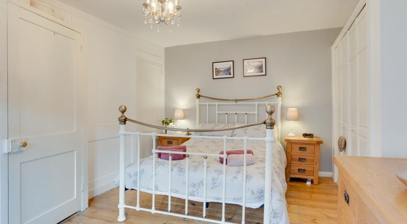 Photo of 2 Bed in Whitby