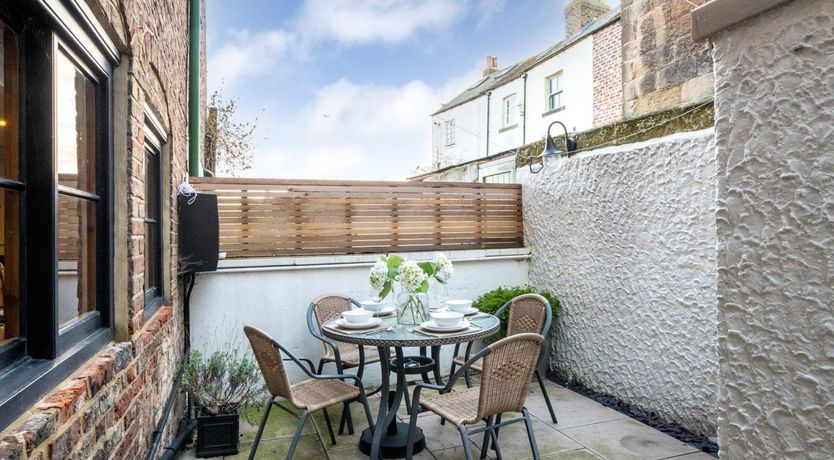 Photo of 2 Bed in Whitby