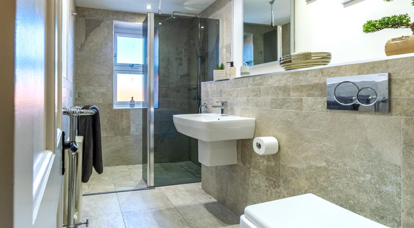 Photo of 2 Bed in Whitby