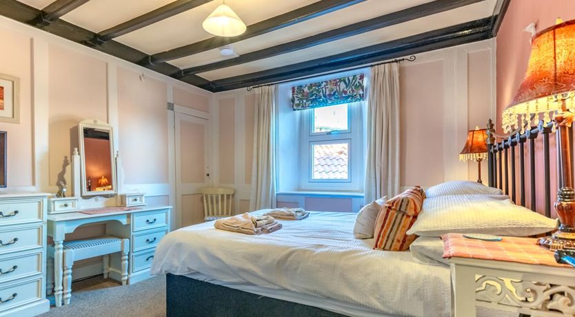 Photo of 2 Bed in Whitby