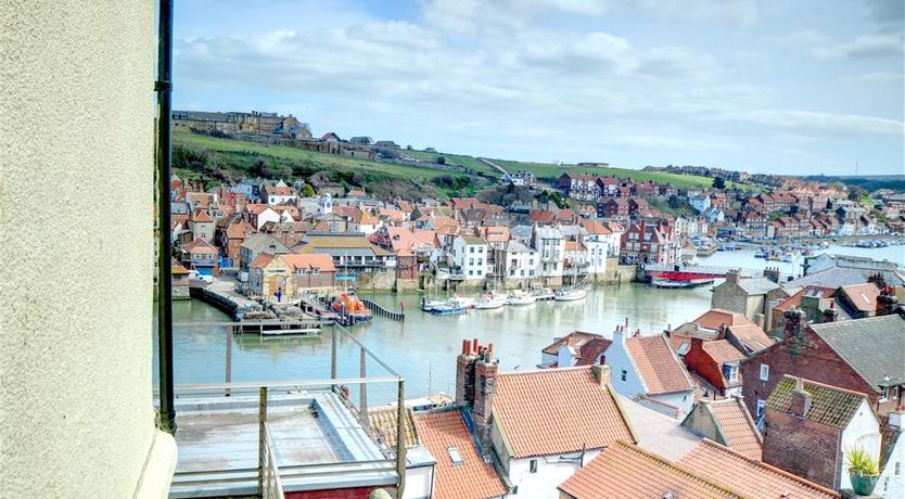 Photo of 3 Bed in Whitby