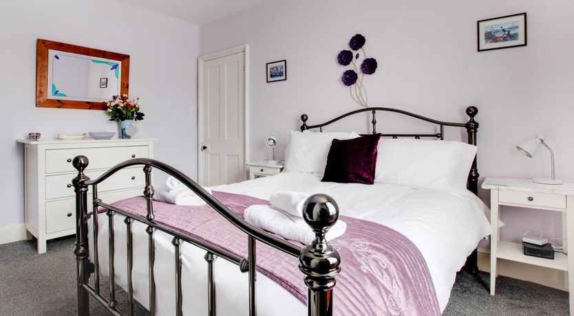 Photo of 3 Bed in Whitby