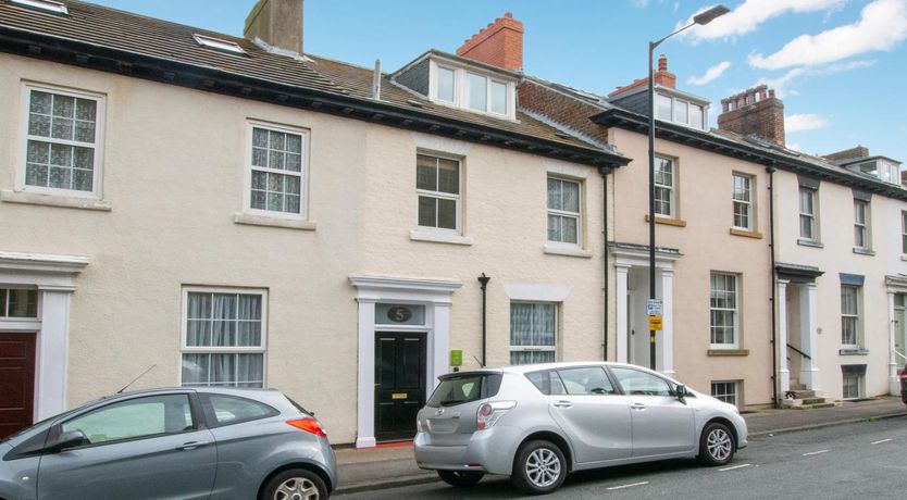 Photo of 3 Bed in Whitby