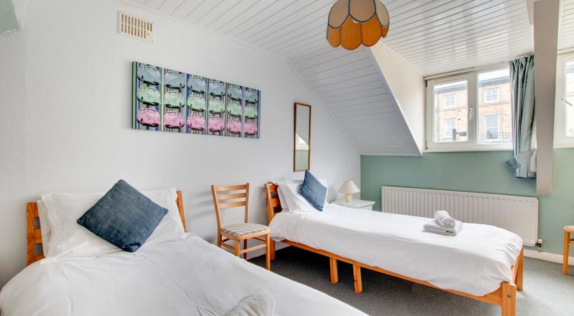 Photo of 3 Bed in Whitby