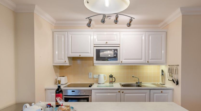 Photo of 2 Bed in Broad Haven