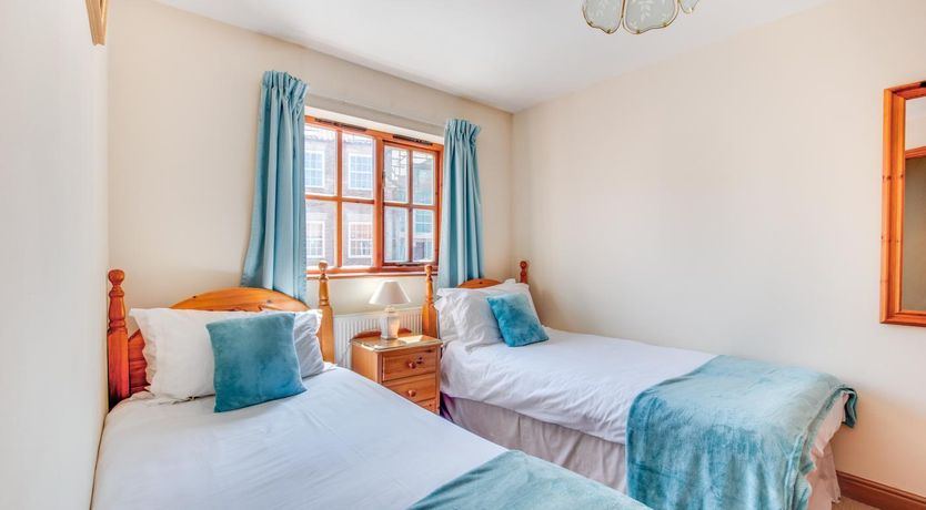 Photo of 2 Bed in Whitby