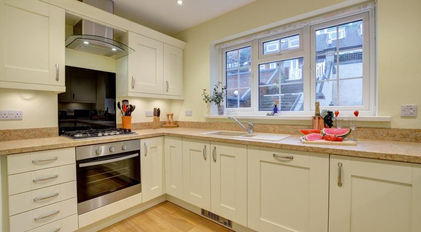 Photo of 3 Bed in Whitby