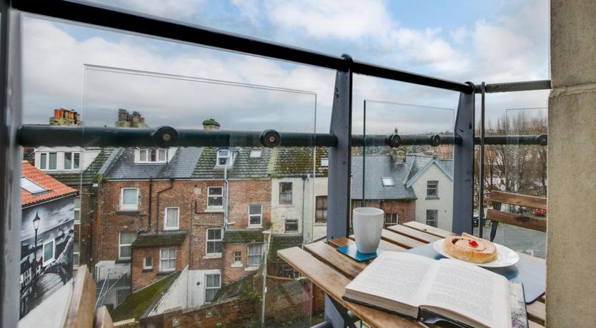 Photo of 3 Bed in Whitby