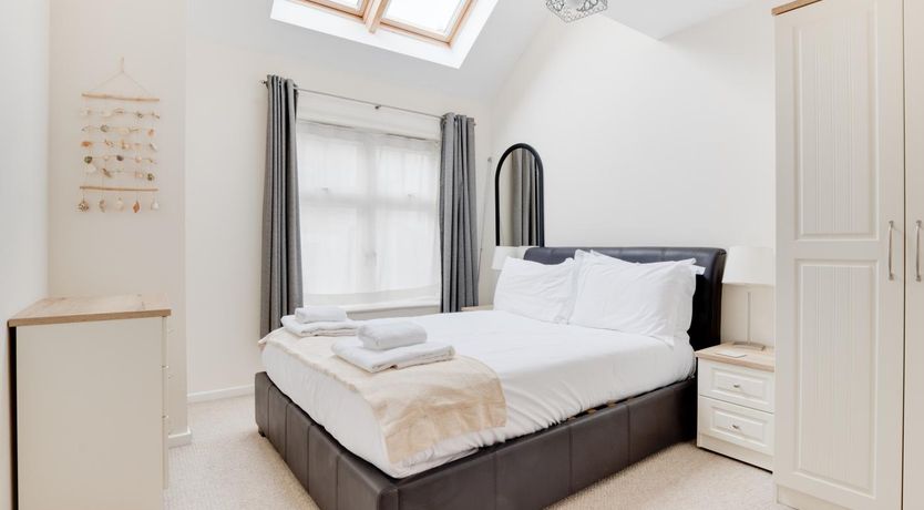 Photo of 3 Bed in Whitby