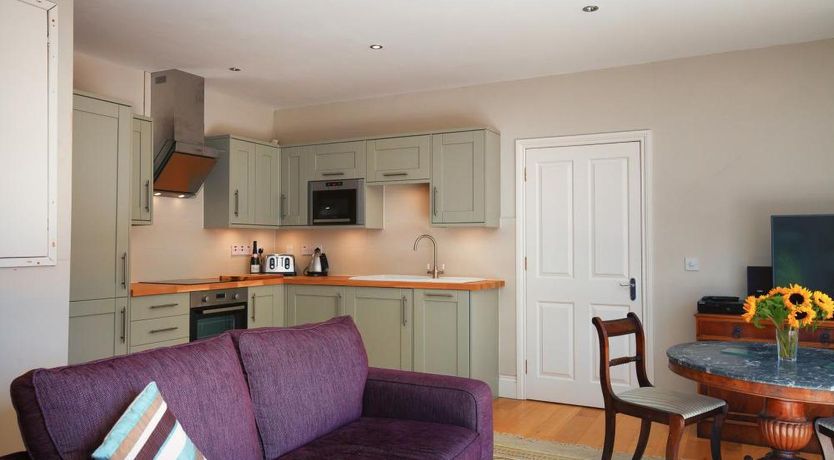 Photo of 1 Bed in Torquay