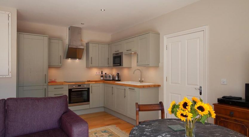 Photo of 1 Bed in Torquay