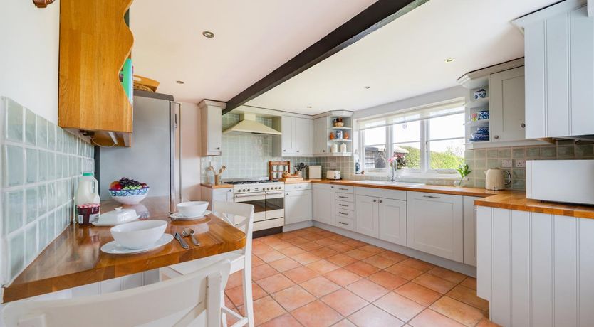 Photo of 3 Bed in Robertsbridge