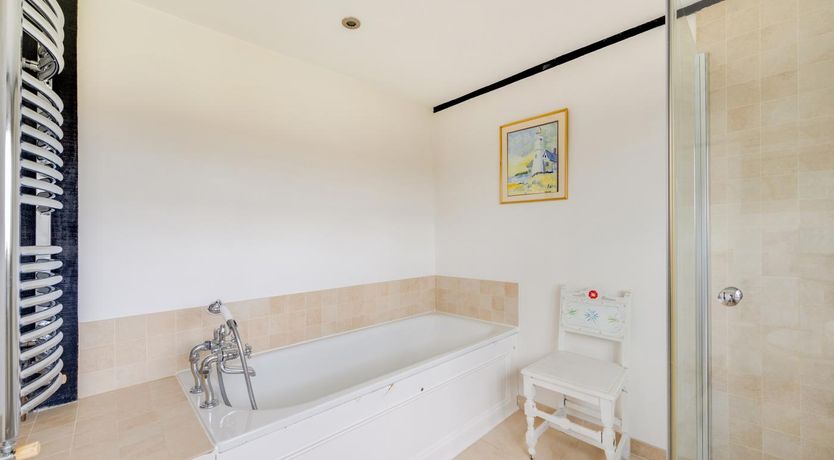 Photo of 3 Bed in Robertsbridge