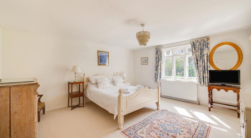 Photo of 3 Bed in Robertsbridge