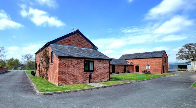 Photo of 1 Bed in Llandinam