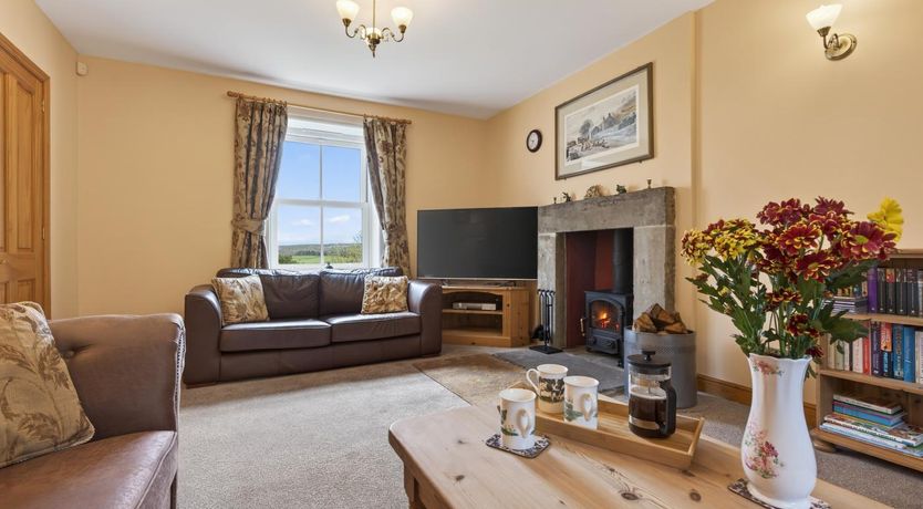 Photo of 4 Bed in Whitby