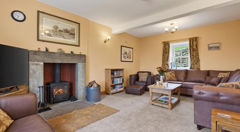 Photo of 4 Bed in Whitby