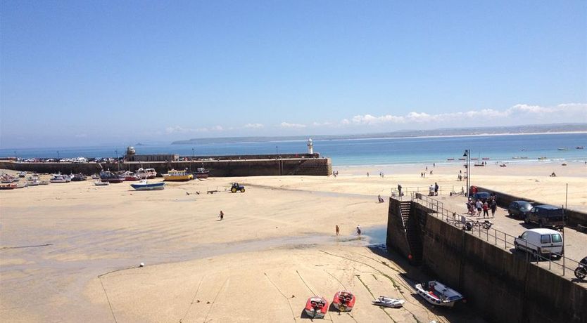 Photo of 2 Bed in St Ives