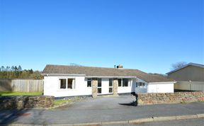 Photo of 4 Bed in Saundersfoot